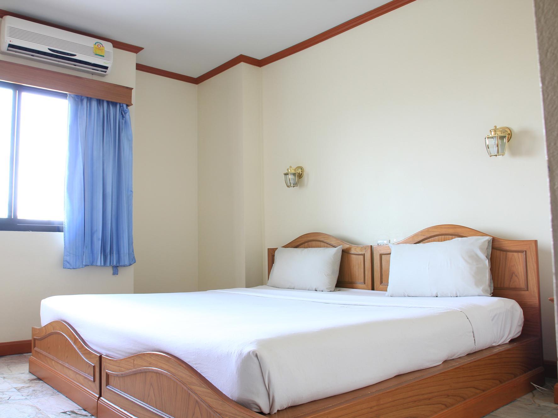 Ava Hotel Фитсанулок Екстериор снимка