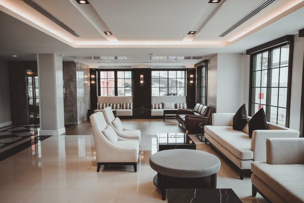 Ava Hotel Фитсанулок Екстериор снимка