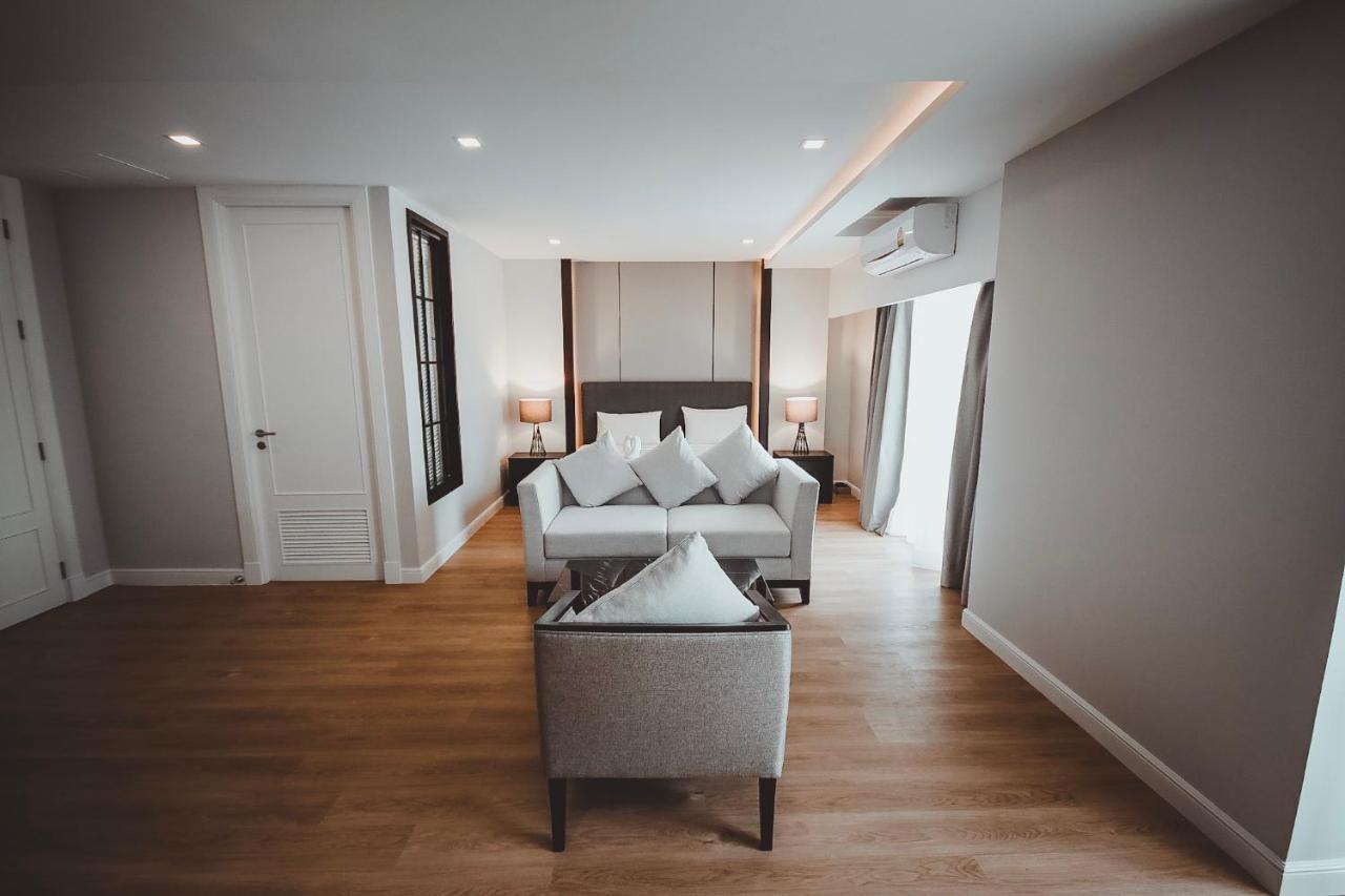 Ava Hotel Фитсанулок Екстериор снимка
