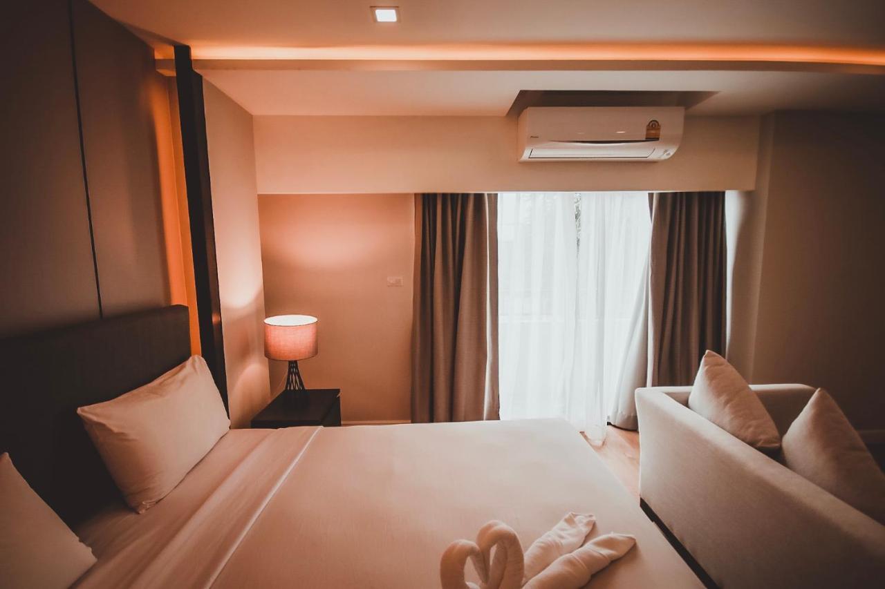 Ava Hotel Фитсанулок Екстериор снимка